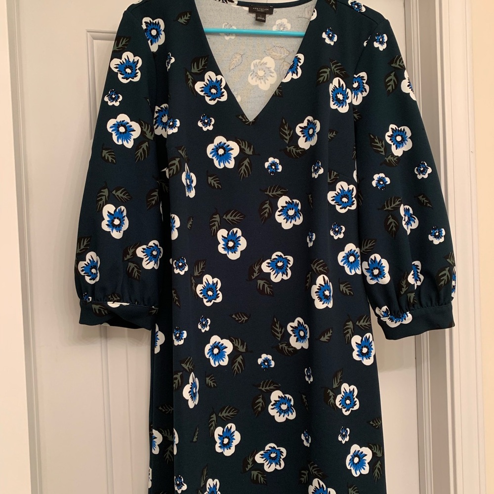 Ann Taylor green dress